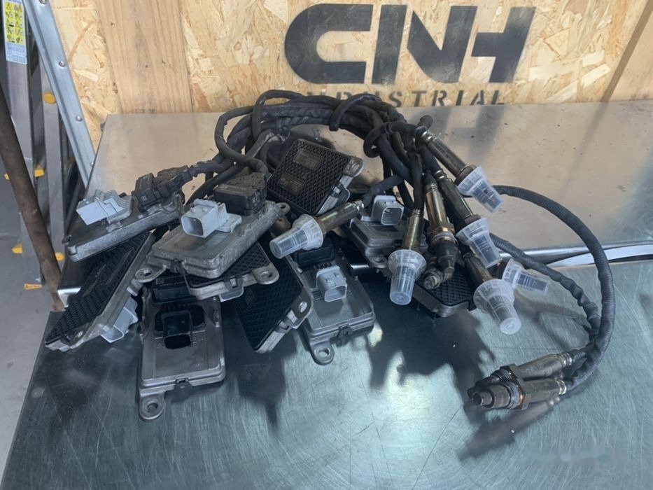 Continental NOX Adblue Daf xf 106 Cummins Euro 6 4326862 DAF Xf 106 Euro 6 / 4326862 NOX Czujnik Spalin truck - Sensor voor Vrachtwagen: afbeelding 1 Continental NOX Adblue Daf xf 106 Cummins Euro 6 4326862 DAF Xf 106 Euro 6 / 4326862 NOX Czujnik Spalin truck - Sensor voor Vrachtwagen: afbeelding 1