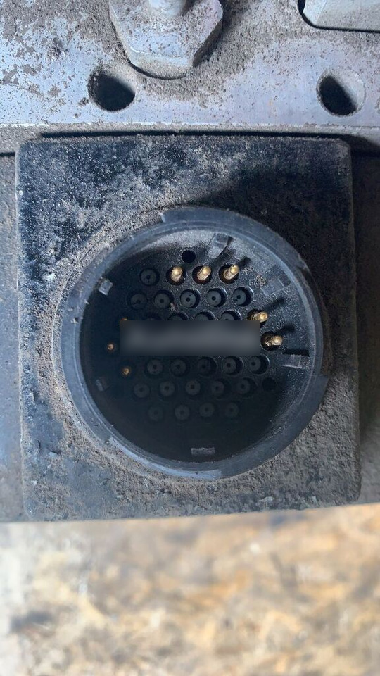 Cummins 4931694 DAF Black UDS 2.5 LF CF - Geluiddemper/ Uitlaatsysteem voor Vrachtwagen: afbeelding 5 Cummins 4931694 DAF Black UDS 2.5 LF CF - Geluiddemper/ Uitlaatsysteem voor Vrachtwagen: afbeelding 5