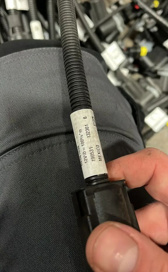 Nowy Przewód Do Komputera Sterownika Silnika BOSCH , MANITOU MLT 5463119100 - Kabels/ Draden voor Vrachtwagen: afbeelding 2 Nowy Przewód Do Komputera Sterownika Silnika BOSCH , MANITOU MLT 5463119100 - Kabels/ Draden voor Vrachtwagen: afbeelding 2