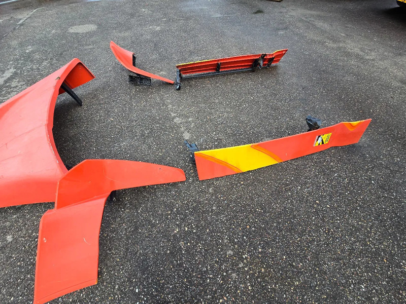 MAN TGX Spoiler - Aerokit/ Spoiler voor Vrachtwagen: afbeelding 1 MAN TGX Spoiler - Aerokit/ Spoiler voor Vrachtwagen: afbeelding 1