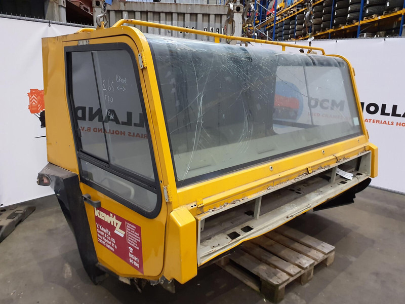 Faun ATF model lower cabin - Cabine en interieur voor Kraan: afbeelding 1 Faun ATF model lower cabin - Cabine en interieur voor Kraan: afbeelding 1