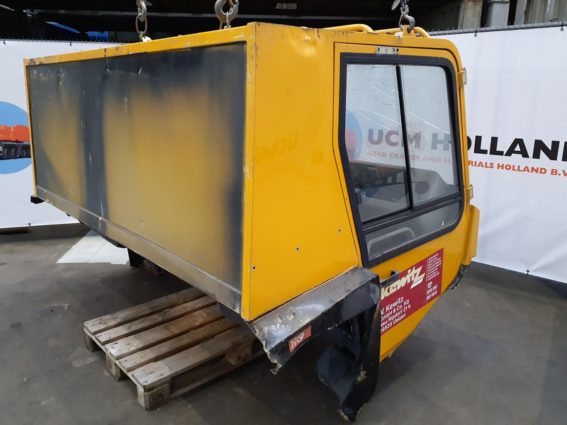 Faun ATF model lower cabin - Cabine en interieur voor Kraan: afbeelding 4 Faun ATF model lower cabin - Cabine en interieur voor Kraan: afbeelding 4