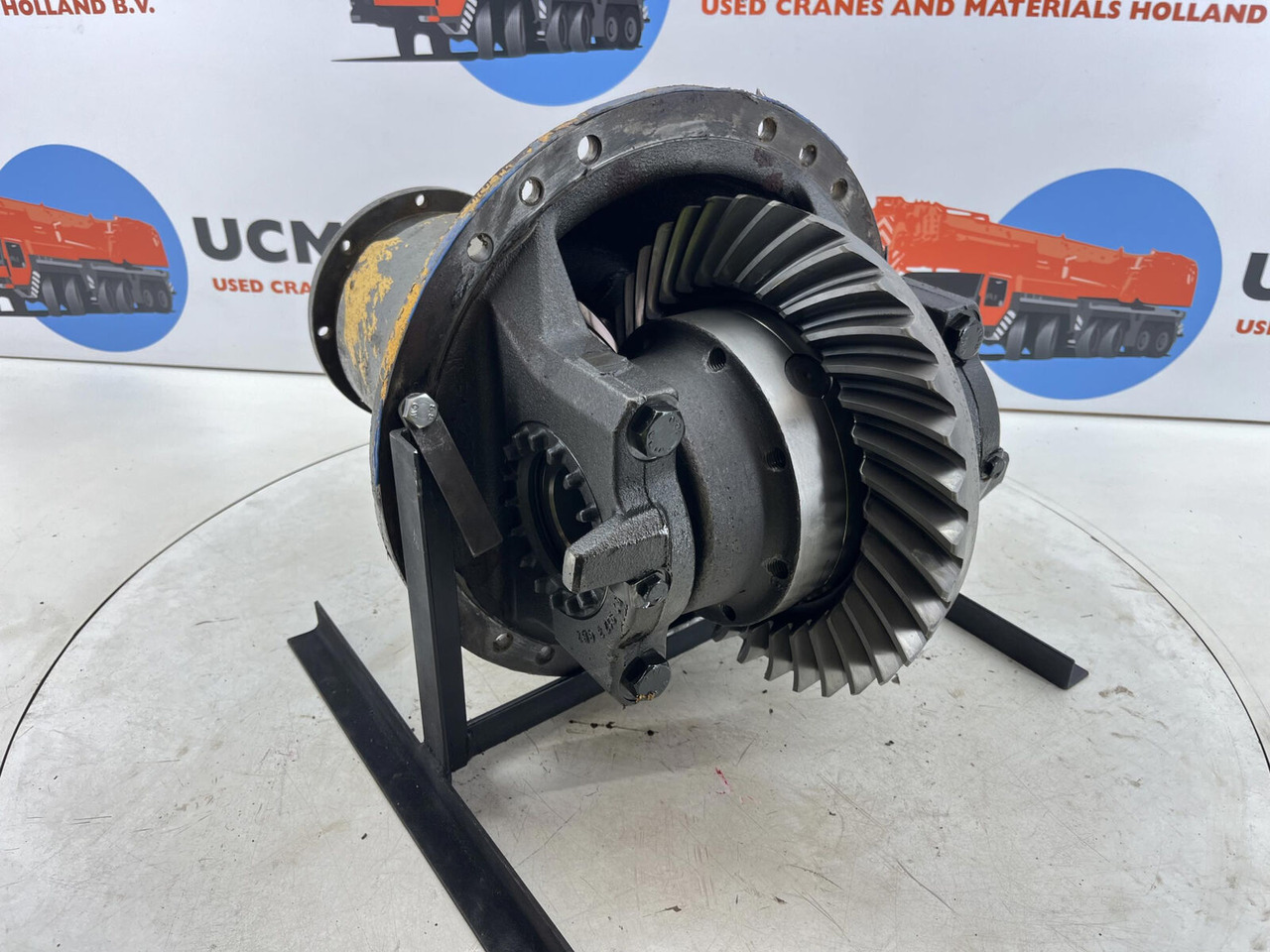 Grove AT 633 end differential 13x35 axle 2 - Differentieel: afbeelding 1 Grove AT 633 end differential 13x35 axle 2 - Differentieel: afbeelding 1