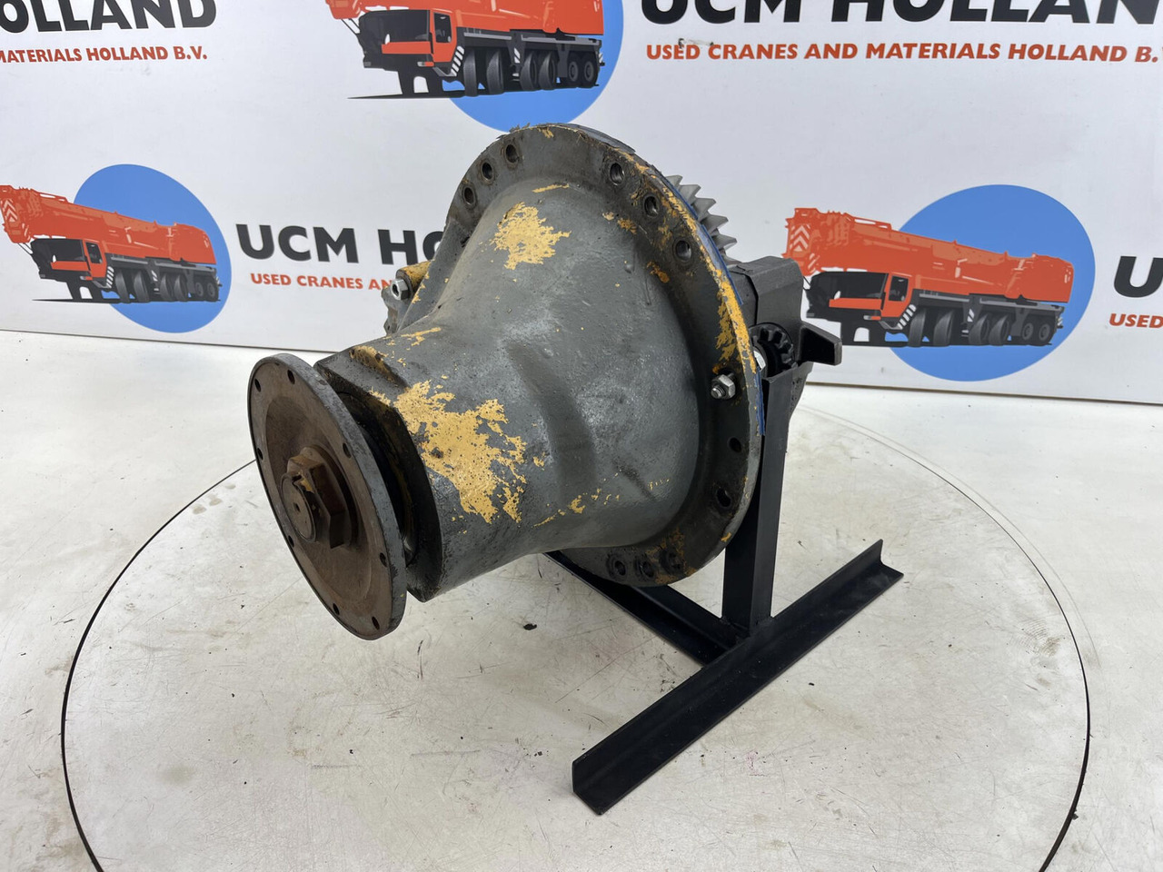 Grove AT 633 end differential 13x35 axle 2 - Differentieel: afbeelding 4 Grove AT 633 end differential 13x35 axle 2 - Differentieel: afbeelding 4
