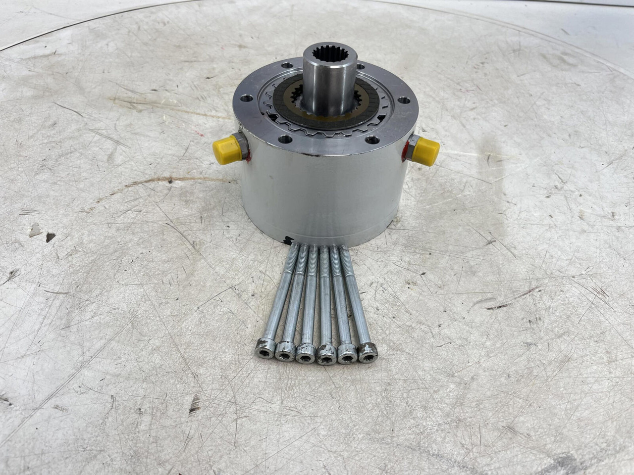 Grove GMK 5150 multiple-disk brake slewing gear - Zwenkmotor voor Kraan: afbeelding 1 Grove GMK 5150 multiple-disk brake slewing gear - Zwenkmotor voor Kraan: afbeelding 1