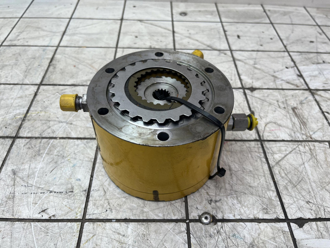 Grove GMK 6300L multiple-disk brake - Zwenkmotor voor Mobiele kraan: afbeelding 1 Grove GMK 6300L multiple-disk brake - Zwenkmotor voor Mobiele kraan: afbeelding 1