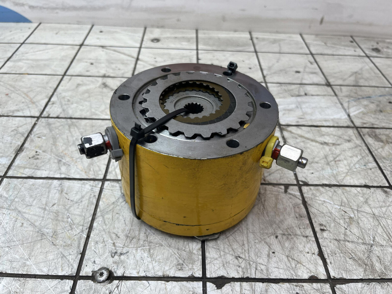 Grove GMK 6300L multiple-disk brake - Zwenkmotor voor Mobiele kraan: afbeelding 1 Grove GMK 6300L multiple-disk brake - Zwenkmotor voor Mobiele kraan: afbeelding 1
