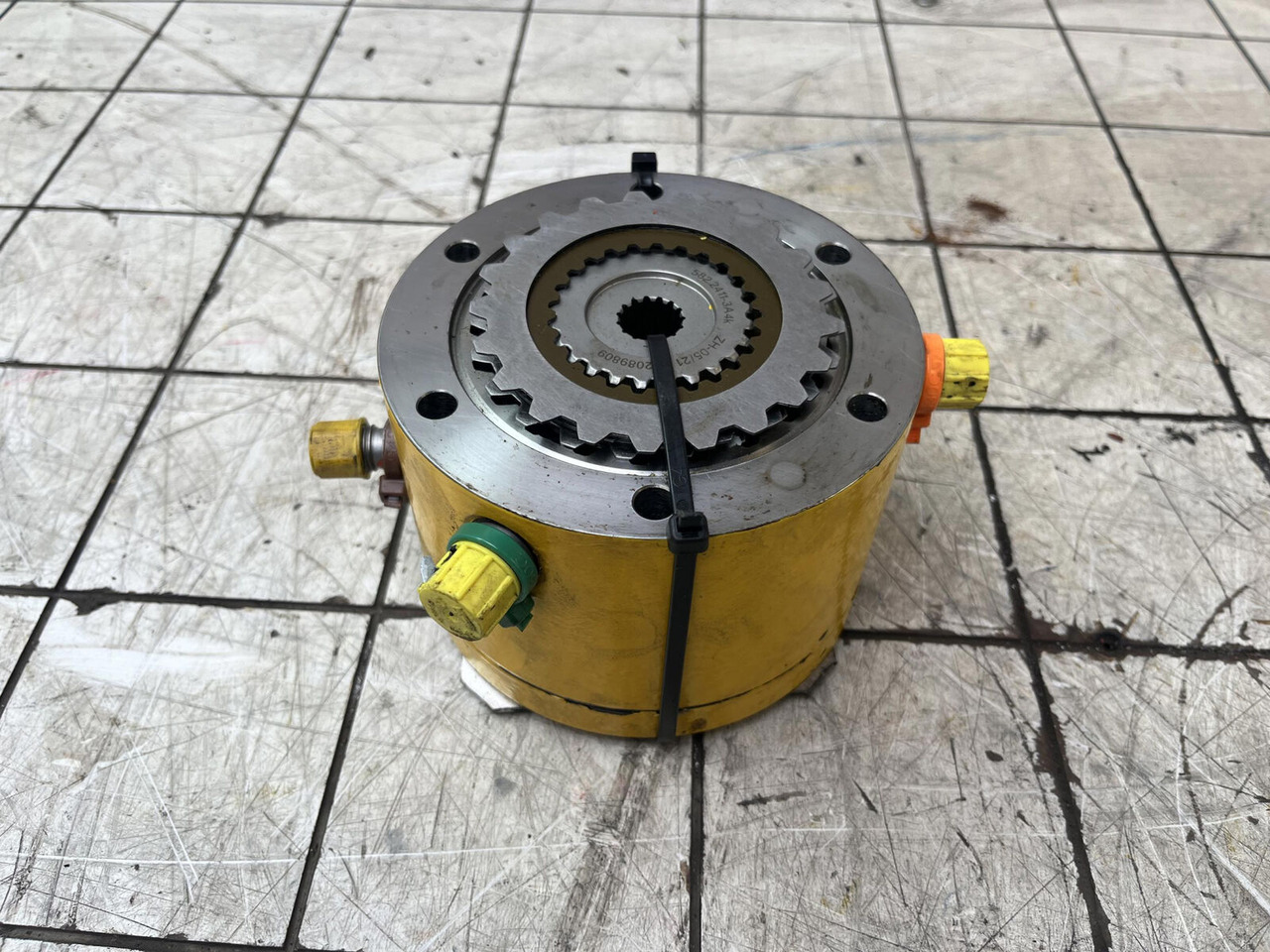 Grove GMK 6300L multiple-disk brake - Zwenkmotor voor Mobiele kraan: afbeelding 2 Grove GMK 6300L multiple-disk brake - Zwenkmotor voor Mobiele kraan: afbeelding 2