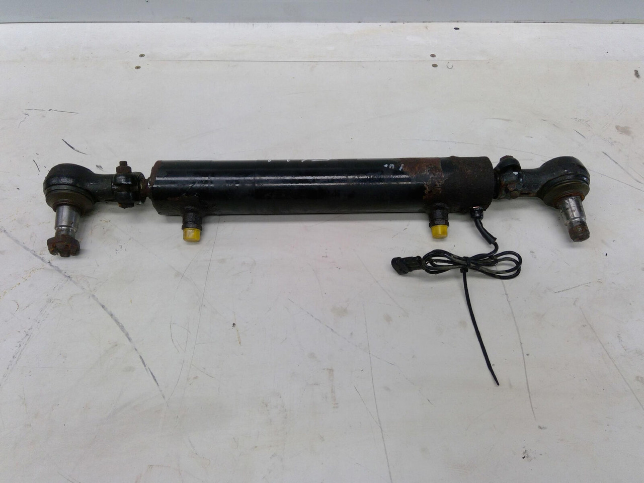 Grove Grove GMK 3055 steering cylinder axle 1 right - Hydraulische cilinder voor Mobiele kraan: afbeelding 4 Grove Grove GMK 3055 steering cylinder axle 1 right - Hydraulische cilinder voor Mobiele kraan: afbeelding 4