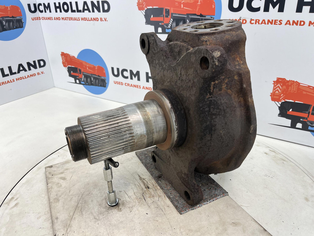 Krupp 70 GMT Steering knuckle axle 2 - Fusee voor Mobiele kraan: afbeelding 1 Krupp 70 GMT Steering knuckle axle 2 - Fusee voor Mobiele kraan: afbeelding 1