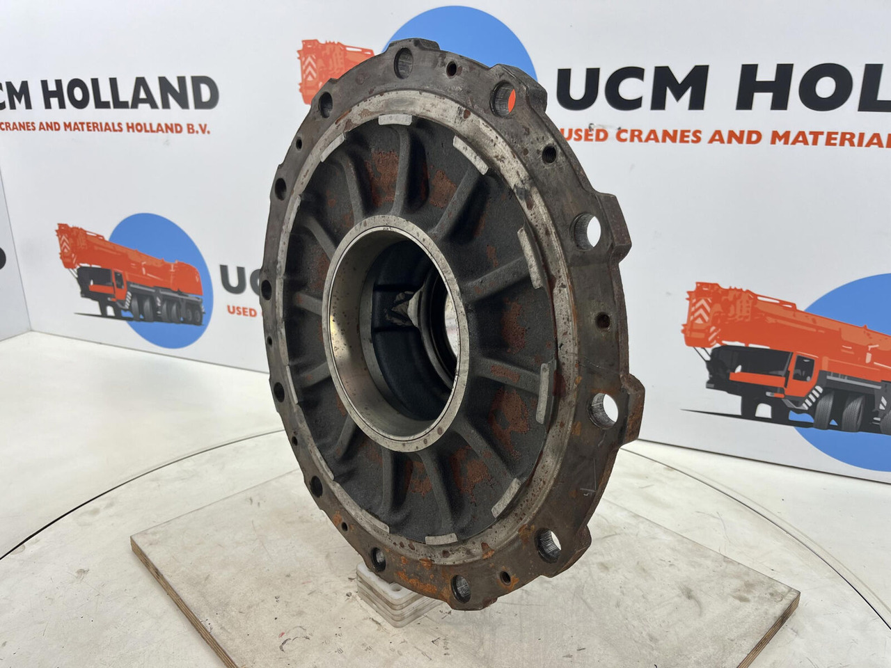 Krupp KMK 3045 Megatrak wheel hub - Naaf voor Kraan: afbeelding 1 Krupp KMK 3045 Megatrak wheel hub - Naaf voor Kraan: afbeelding 1