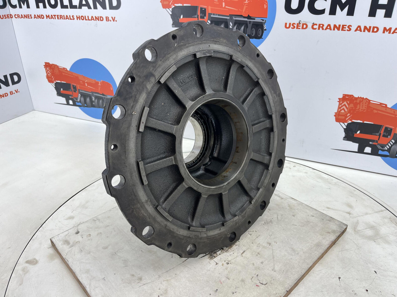 Krupp KMK 3045 Megatrak wheel hub - Naaf voor Bouwmachine: afbeelding 2 Krupp KMK 3045 Megatrak wheel hub - Naaf voor Bouwmachine: afbeelding 2