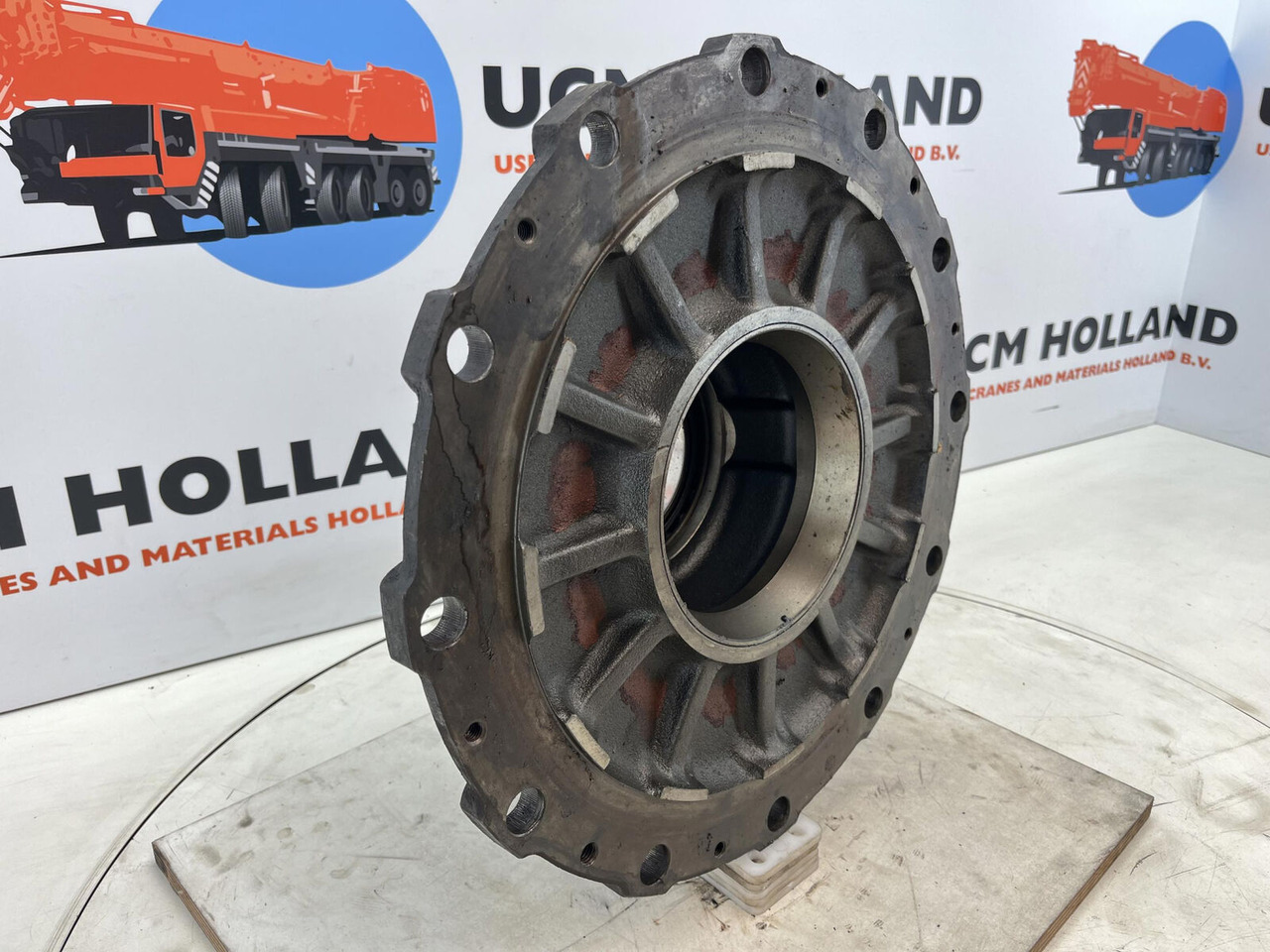 Krupp KMK 3045 Megatrak wheel hub - Naaf voor Kraan: afbeelding 2 Krupp KMK 3045 Megatrak wheel hub - Naaf voor Kraan: afbeelding 2