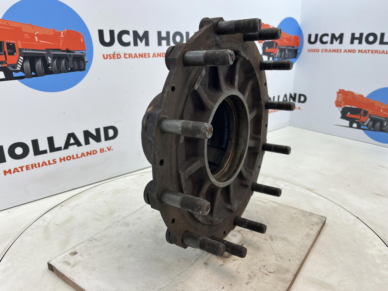 Krupp KMK 3045 Megatrak wheel hub - Naaf voor Kraan: afbeelding 2 Krupp KMK 3045 Megatrak wheel hub - Naaf voor Kraan: afbeelding 2