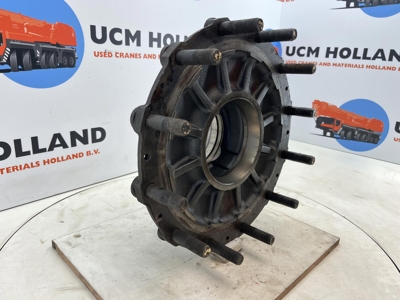 Krupp KMK 3045 Megatrak wheel hub - Naaf voor Kraan: afbeelding 2 Krupp KMK 3045 Megatrak wheel hub - Naaf voor Kraan: afbeelding 2