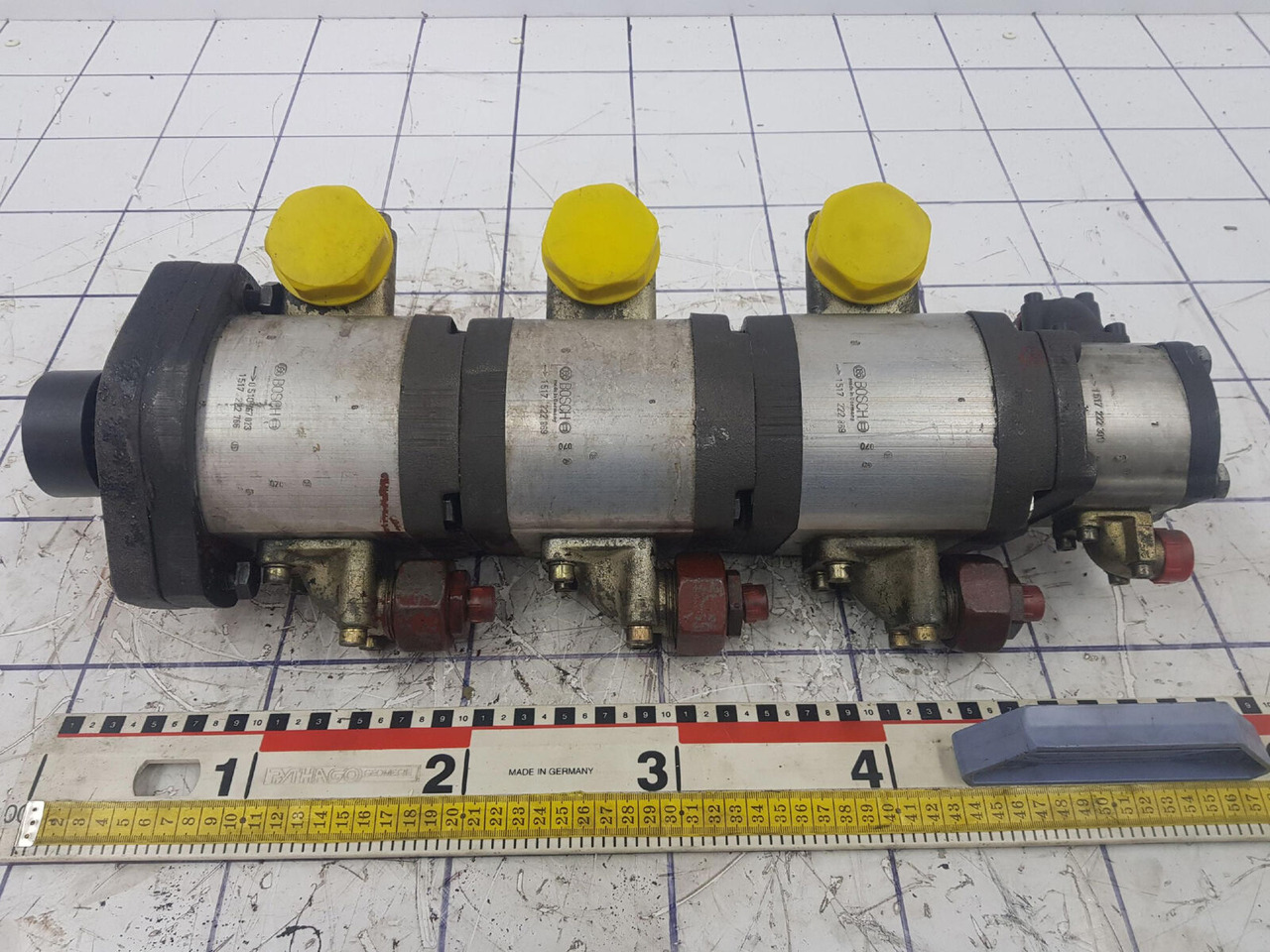 Krupp KMK 3045 four way gear pump - Hydraulische pomp voor Mobiele kraan: afbeelding 1 Krupp KMK 3045 four way gear pump - Hydraulische pomp voor Mobiele kraan: afbeelding 1