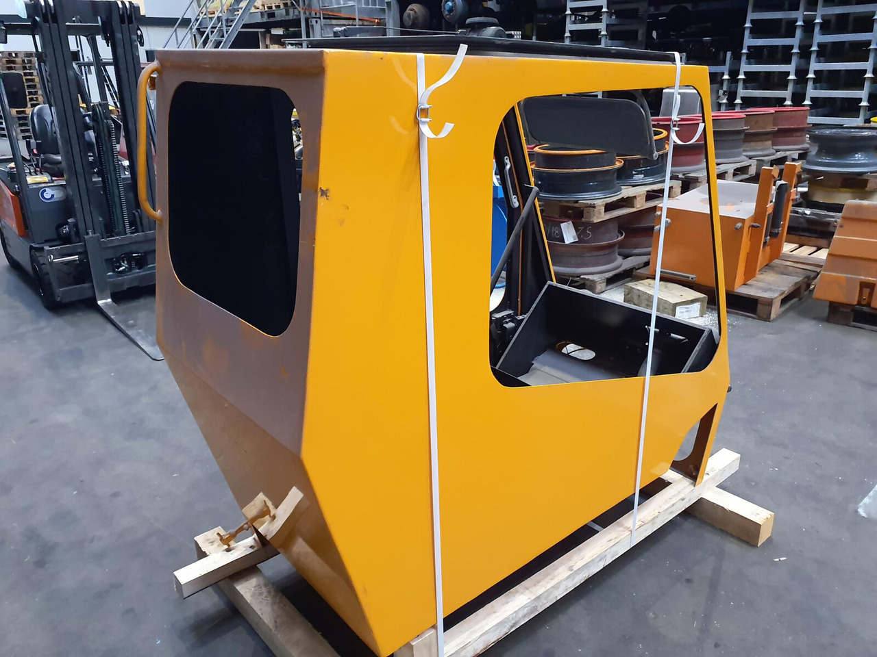 Krupp KMK 5100 upper cabin - Cabine voor Mobiele kraan: afbeelding 3 Krupp KMK 5100 upper cabin - Cabine voor Mobiele kraan: afbeelding 3