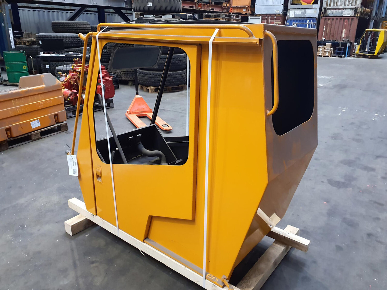 Krupp KMK 5100 upper cabin - Cabine voor Mobiele kraan: afbeelding 4 Krupp KMK 5100 upper cabin - Cabine voor Mobiele kraan: afbeelding 4