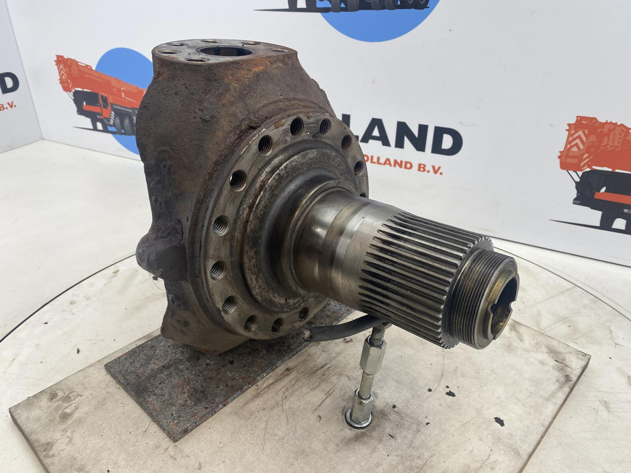 Liebherr LTM 1025 Steering knuckle 16 holes axle 1 - Fusee voor Mobiele kraan: afbeelding 3 Liebherr LTM 1025 Steering knuckle 16 holes axle 1 - Fusee voor Mobiele kraan: afbeelding 3