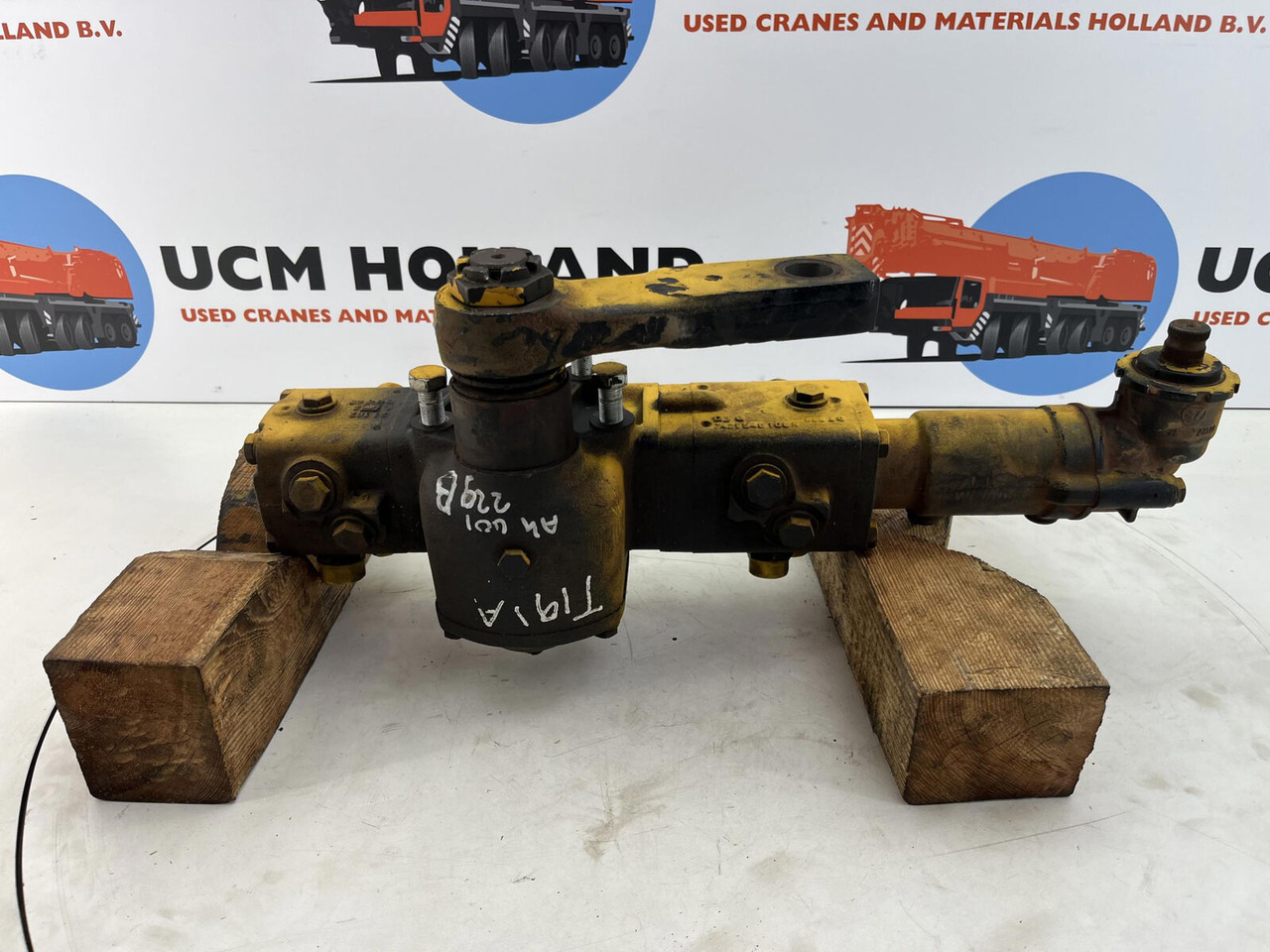 Liebherr LTM 1050-1 steering box - Stuurhuis voor Mobiele kraan: afbeelding 1 Liebherr LTM 1050-1 steering box - Stuurhuis voor Mobiele kraan: afbeelding 1
