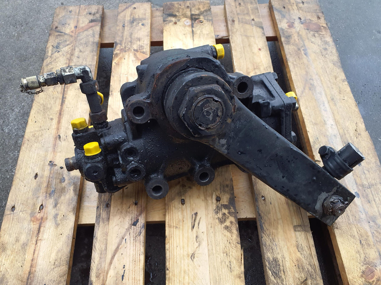 Liebherr LTM 1060-2 steering gear - Stuurhuis voor Mobiele kraan: afbeelding 4 Liebherr LTM 1060-2 steering gear - Stuurhuis voor Mobiele kraan: afbeelding 4