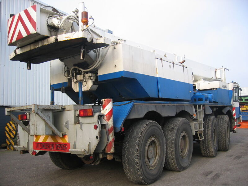 Liebherr LTM 1060`for parts - Mobiele kraan: afbeelding 2 Liebherr LTM 1060`for parts - Mobiele kraan: afbeelding 2