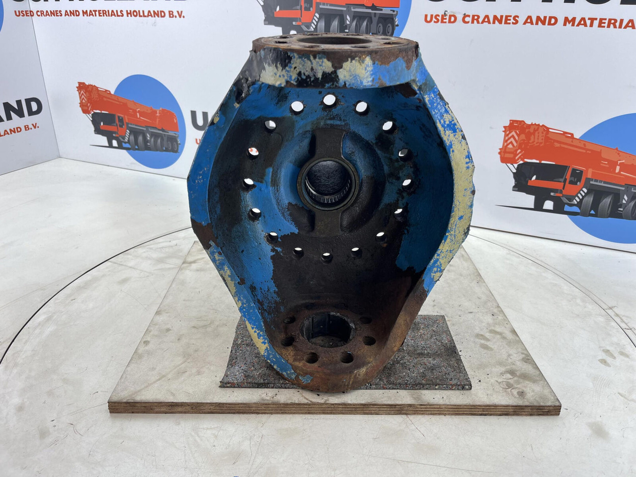 Liebherr LTM 1070 Steering knuckle 16 holes axle 4 - Fusee voor Mobiele kraan: afbeelding 5 Liebherr LTM 1070 Steering knuckle 16 holes axle 4 - Fusee voor Mobiele kraan: afbeelding 5