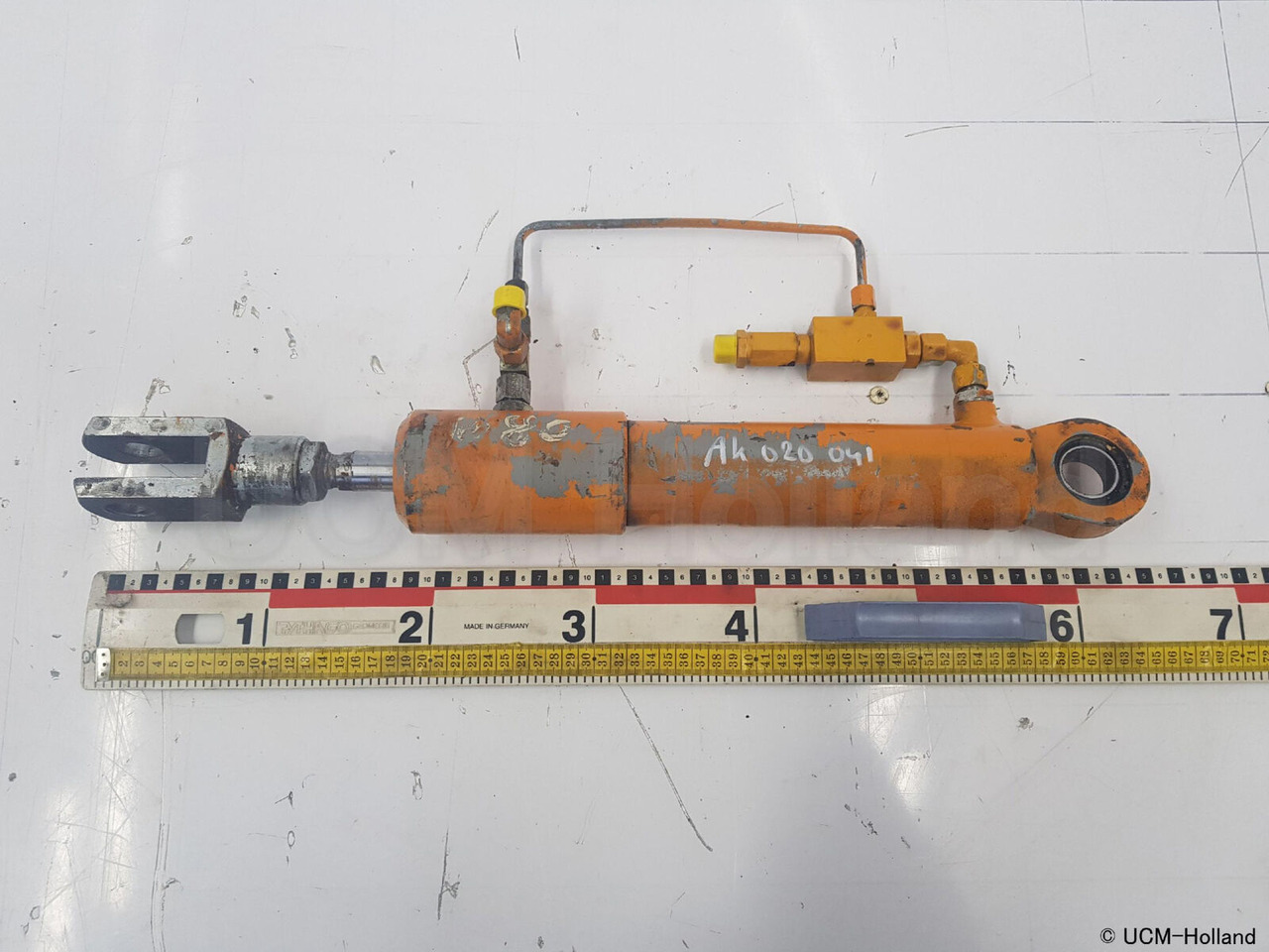 Liebherr LTM 1080-1 cabin tilt cylinder - Hydraulische cilinder voor Mobiele kraan: afbeelding 2 Liebherr LTM 1080-1 cabin tilt cylinder - Hydraulische cilinder voor Mobiele kraan: afbeelding 2