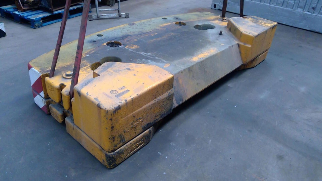 Liebherr LTM 1080-1 counterweight 3,3 ton - Tegenwicht voor Mobiele kraan: afbeelding 4 Liebherr LTM 1080-1 counterweight 3,3 ton - Tegenwicht voor Mobiele kraan: afbeelding 4