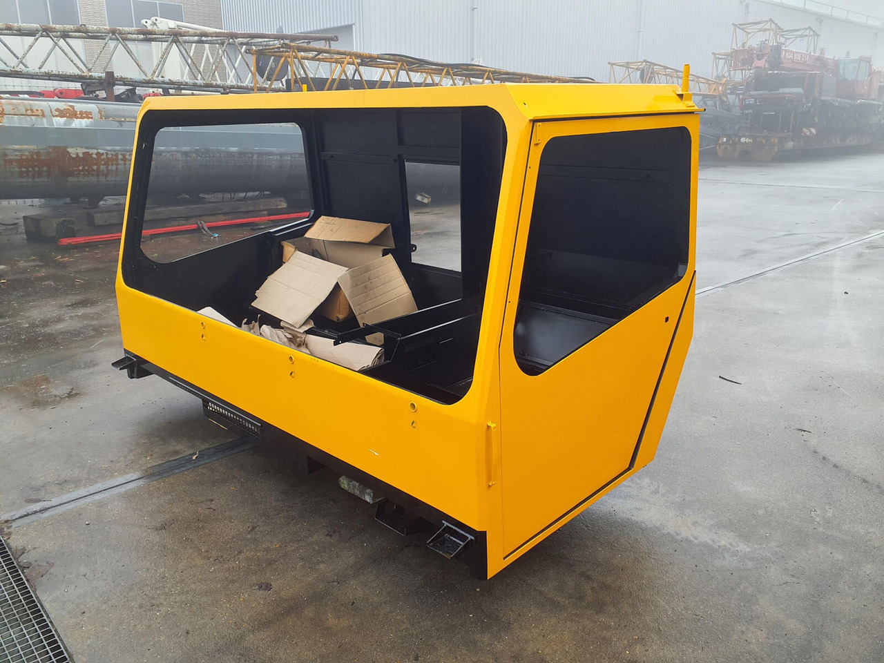 Liebherr LTM 1090 drivers cabin - Cabine voor Mobiele kraan: afbeelding 1 Liebherr LTM 1090 drivers cabin - Cabine voor Mobiele kraan: afbeelding 1