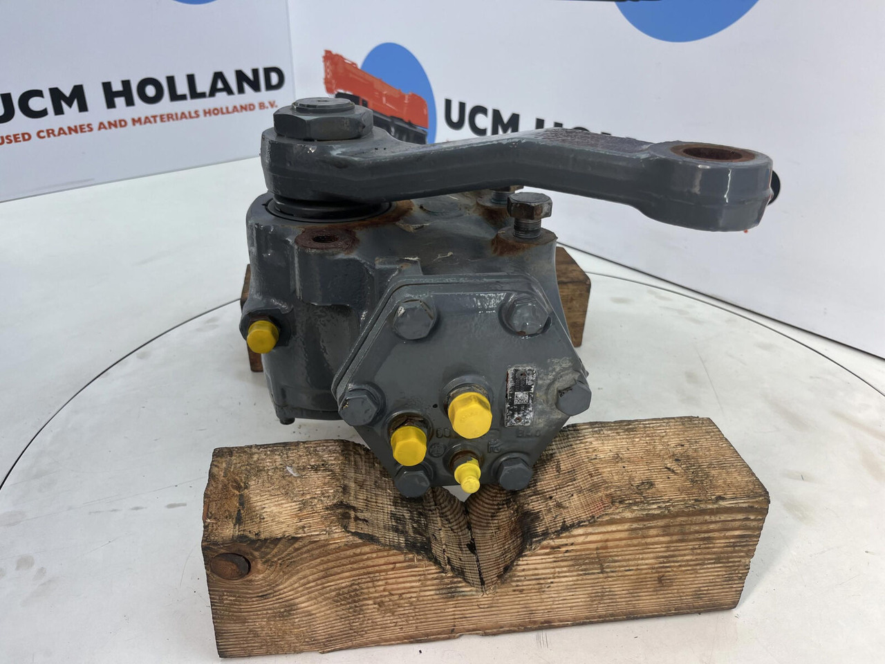Liebherr LTM 1130-5.1 steering box - Stuurhuis voor Mobiele kraan: afbeelding 4 Liebherr LTM 1130-5.1 steering box - Stuurhuis voor Mobiele kraan: afbeelding 4