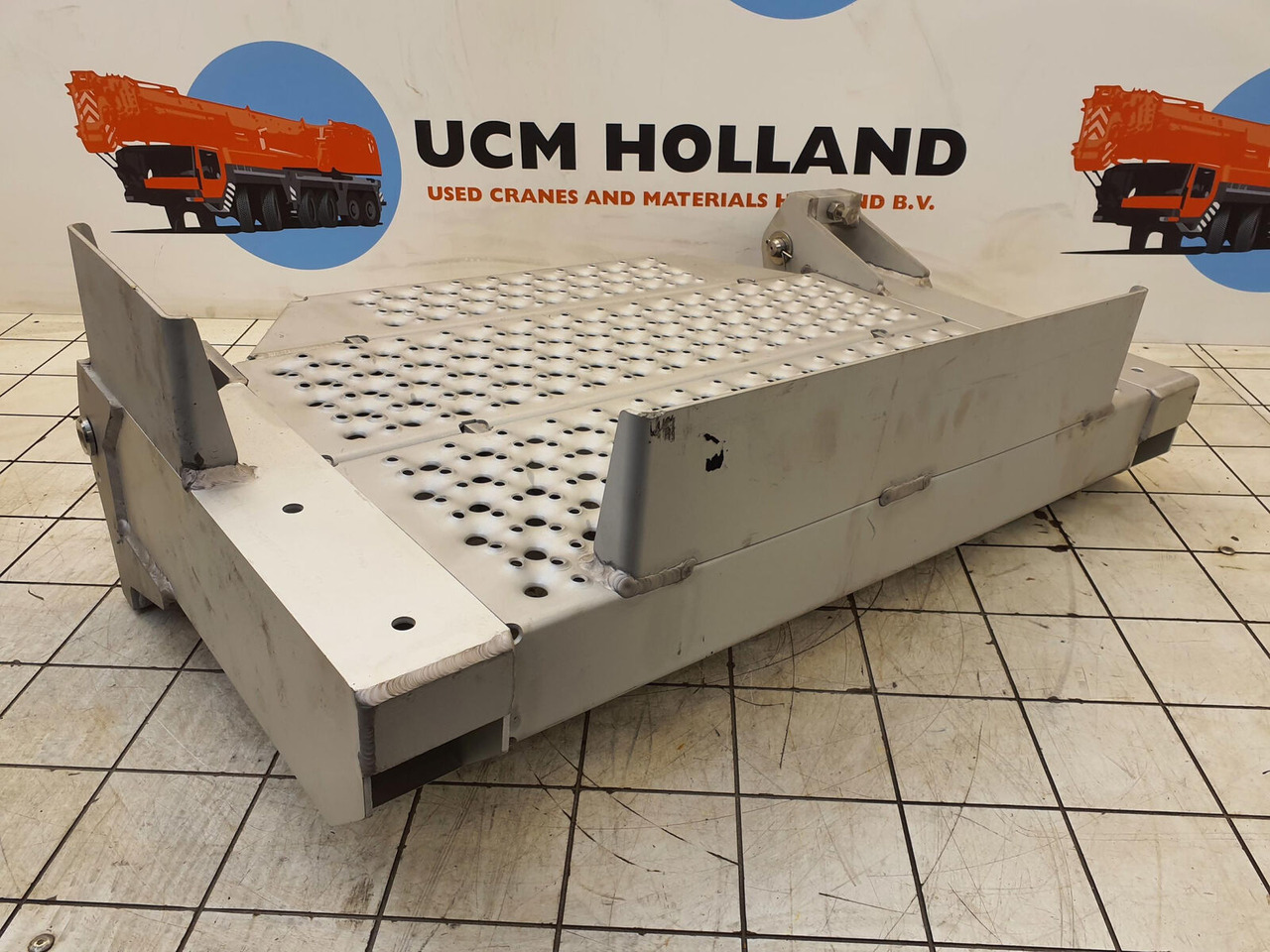 Liebherr LTM 1160-5.2 pedestal 75X806X440 - Treeplank voor Mobiele kraan: afbeelding 3 Liebherr LTM 1160-5.2 pedestal 75X806X440 - Treeplank voor Mobiele kraan: afbeelding 3