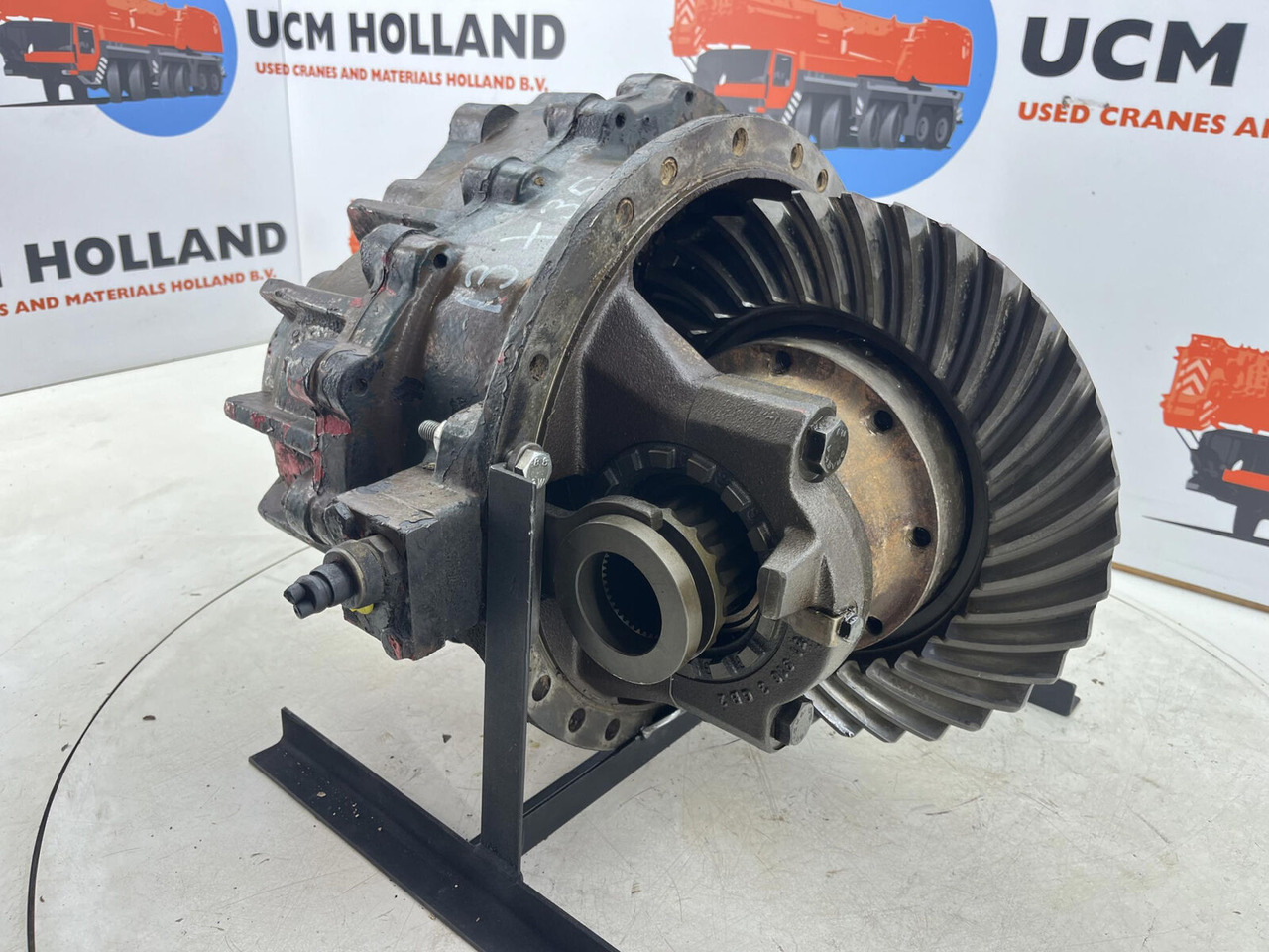 Liebherr LTM 1160 drive through differential 13x35 axle 5 - Differentieel voor Mobiele kraan: afbeelding 1 Liebherr LTM 1160 drive through differential 13x35 axle 5 - Differentieel voor Mobiele kraan: afbeelding 1