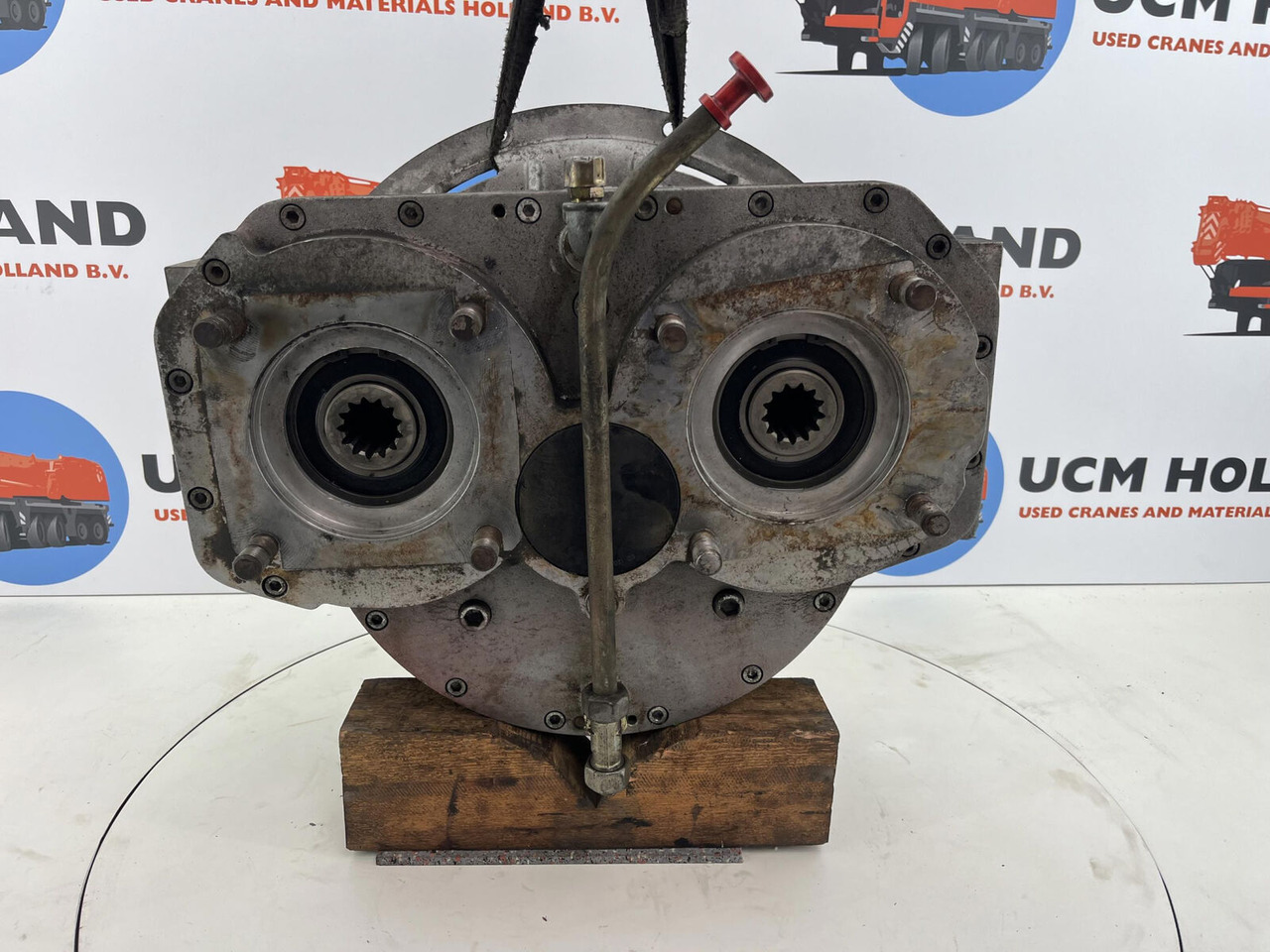 Liebherr LTM 1200/1 Distributor gearbox with coupling - Versnellingsbak voor Mobiele kraan: afbeelding 3 Liebherr LTM 1200/1 Distributor gearbox with coupling - Versnellingsbak voor Mobiele kraan: afbeelding 3