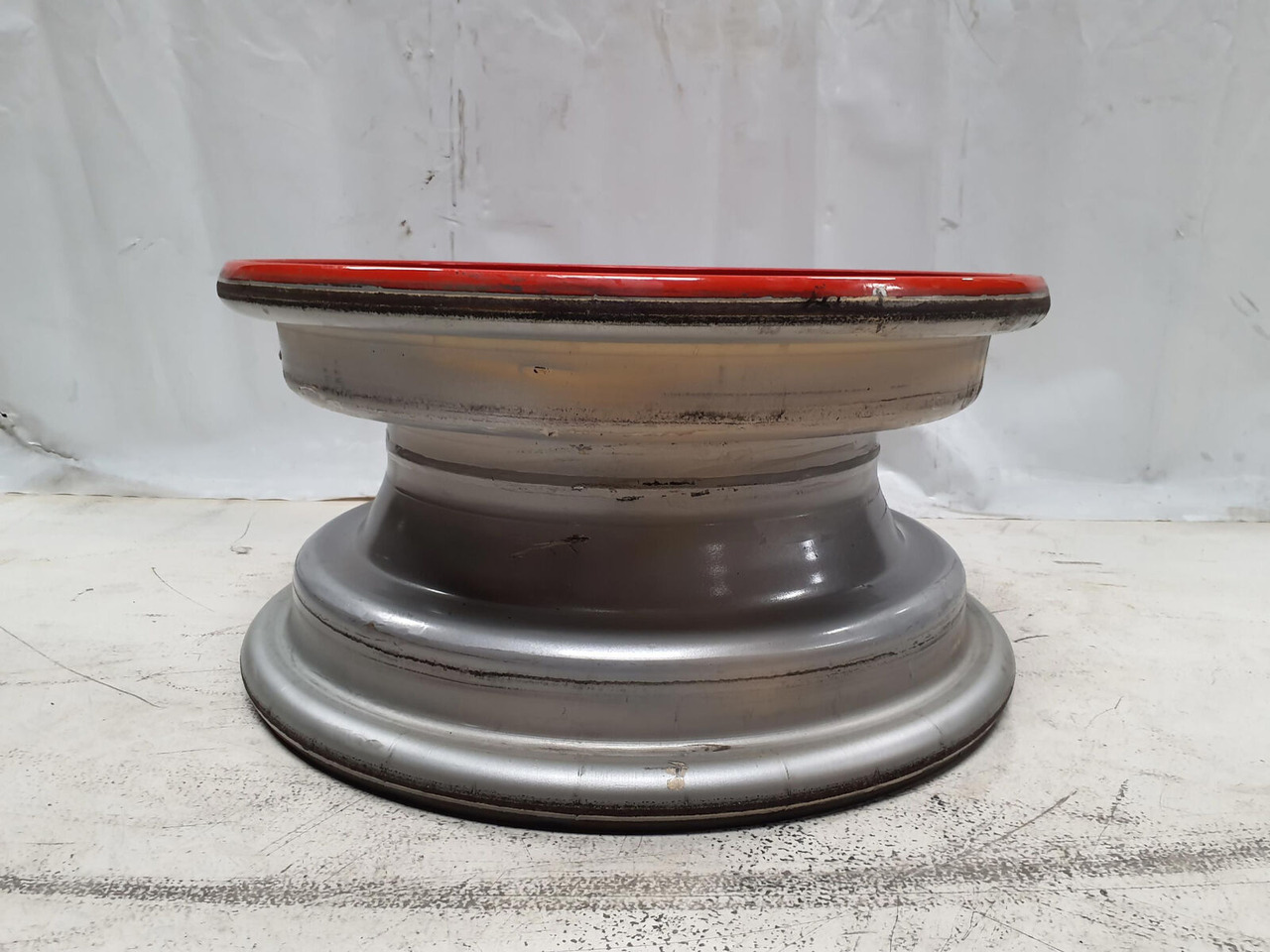 Liebherr Rim 445/95R25 10 12 1p - Velg voor Kraan: afbeelding 2 Liebherr Rim 445/95R25 10 12 1p - Velg voor Kraan: afbeelding 2