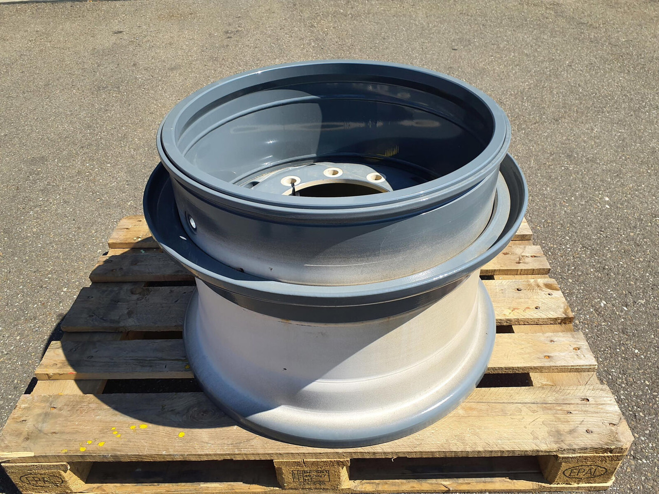 Liebherr Rim 525/80R25 10 21.5 3p - Velg voor Kraan: afbeelding 1 Liebherr Rim 525/80R25 10 21.5 3p - Velg voor Kraan: afbeelding 1