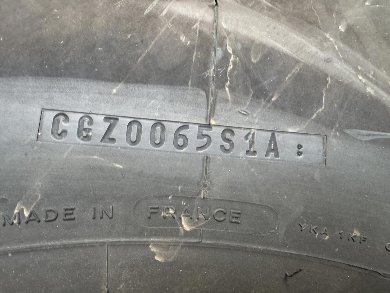 Liebherr Wheel 445/95 R25 10 12 1p - Complete wiel voor Kraan: afbeelding 4 Liebherr Wheel 445/95 R25 10 12 1p - Complete wiel voor Kraan: afbeelding 4