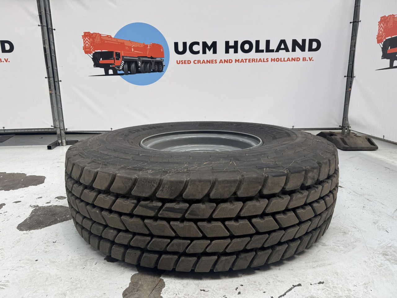 Liebherr Wheel 445/95 R25 10 12 1p - Complete wiel voor Kraan: afbeelding 2 Liebherr Wheel 445/95 R25 10 12 1p - Complete wiel voor Kraan: afbeelding 2