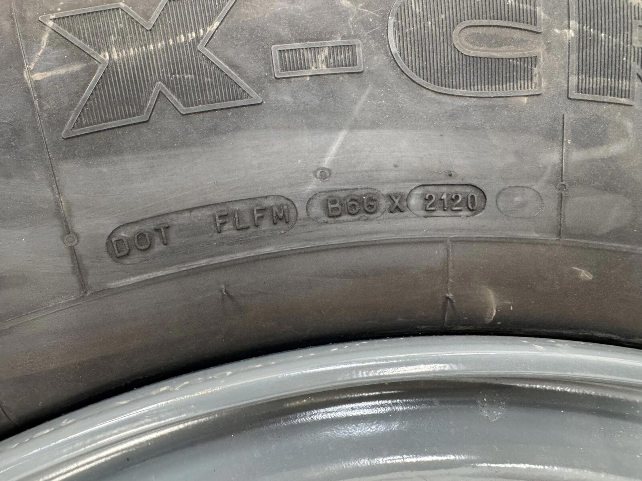 Liebherr Wheel 445/95 R25 10 12 1p - Complete wiel voor Kraan: afbeelding 3 Liebherr Wheel 445/95 R25 10 12 1p - Complete wiel voor Kraan: afbeelding 3