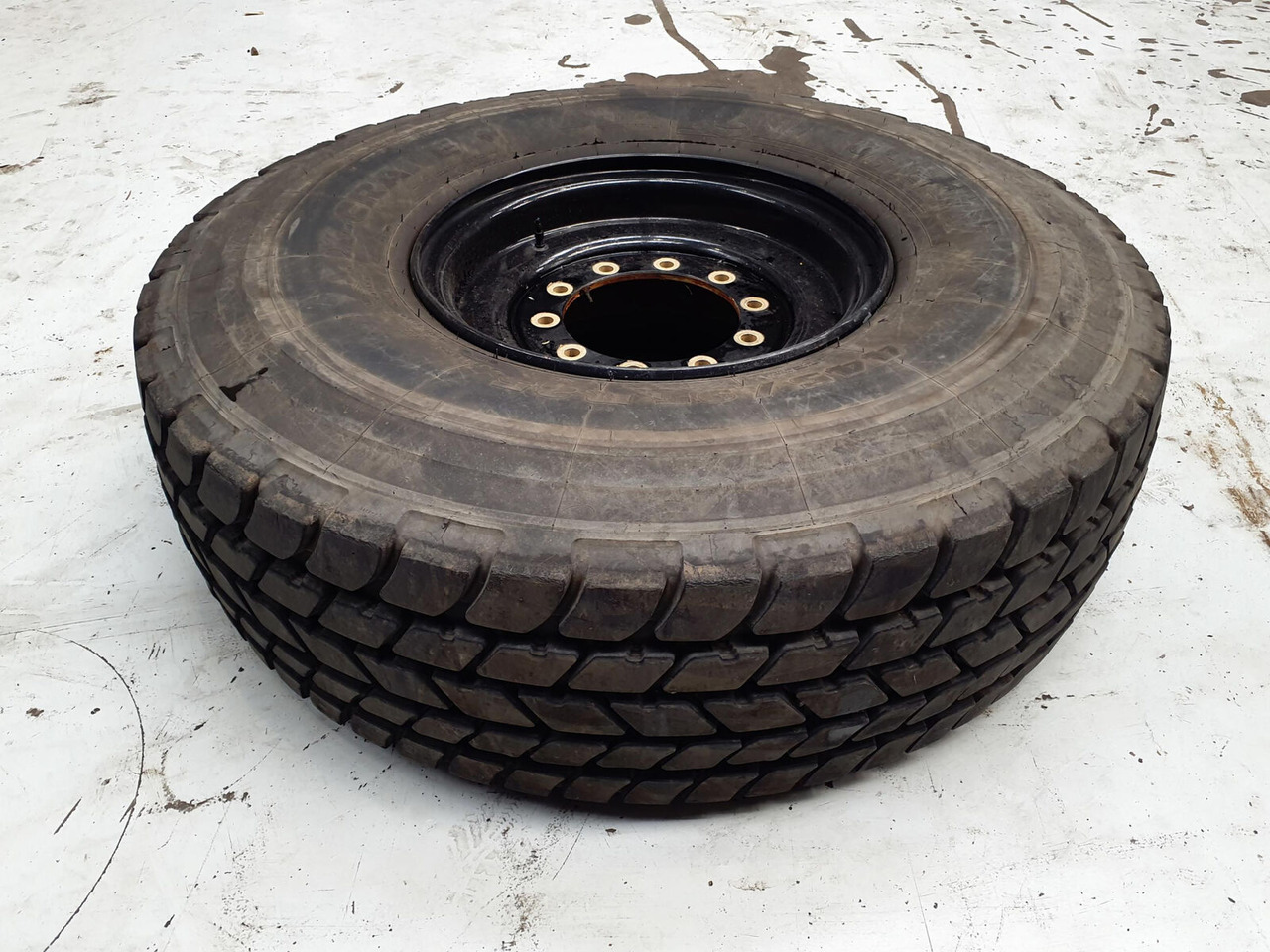 Liebherr Wheel 445/95R25 10 12 1p - Complete wiel voor Kraan: afbeelding 1 Liebherr Wheel 445/95R25 10 12 1p - Complete wiel voor Kraan: afbeelding 1