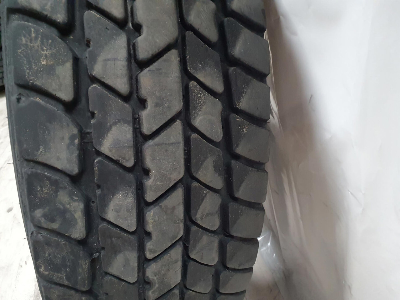 Liebherr Wheel 445/95R25 10 12 1p - Complete wiel voor Kraan: afbeelding 4 Liebherr Wheel 445/95R25 10 12 1p - Complete wiel voor Kraan: afbeelding 4