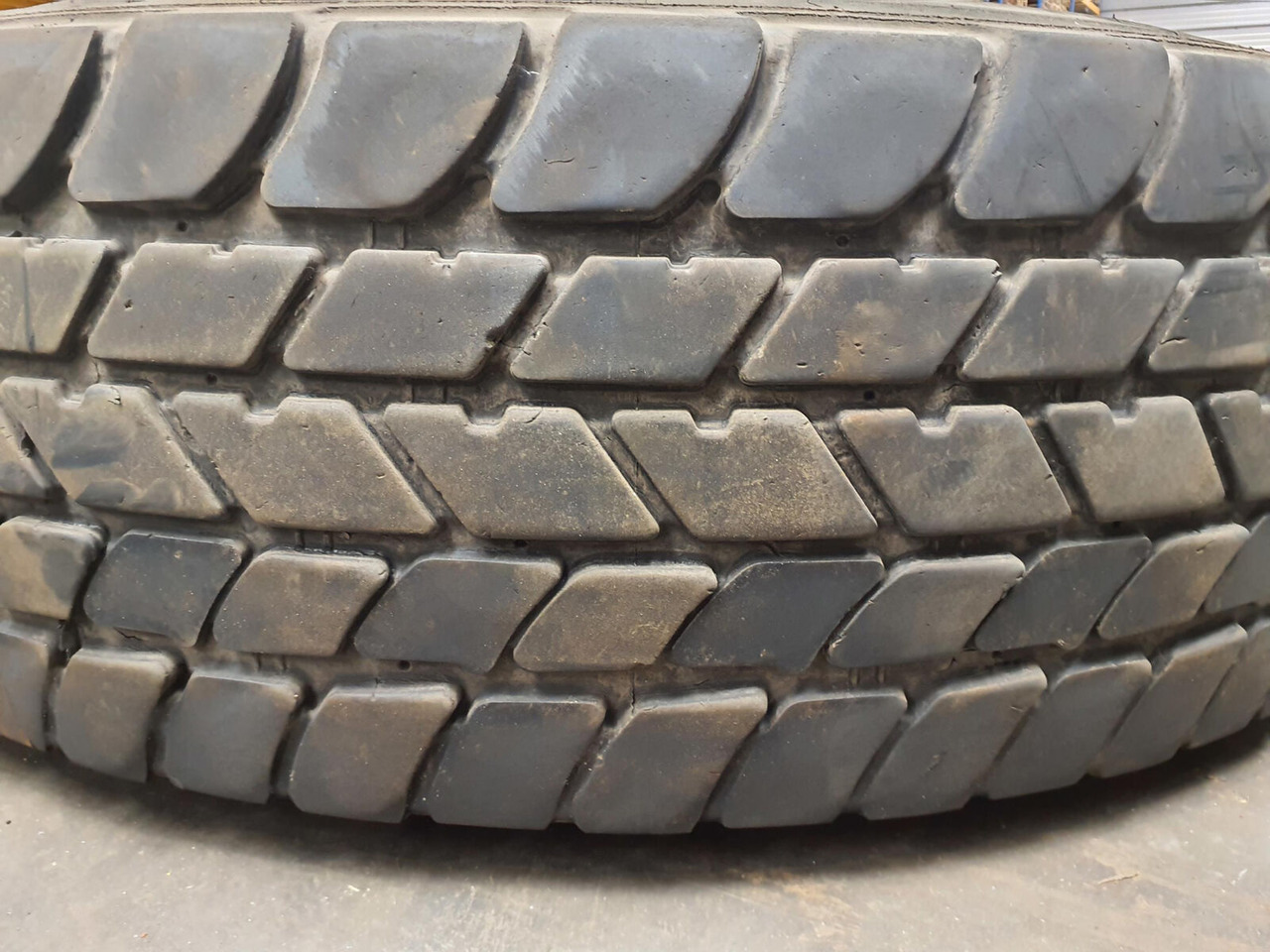 Liebherr Wheel 445/95R25 10 12.3 1p - Complete wiel voor Kraan: afbeelding 3 Liebherr Wheel 445/95R25 10 12.3 1p - Complete wiel voor Kraan: afbeelding 3