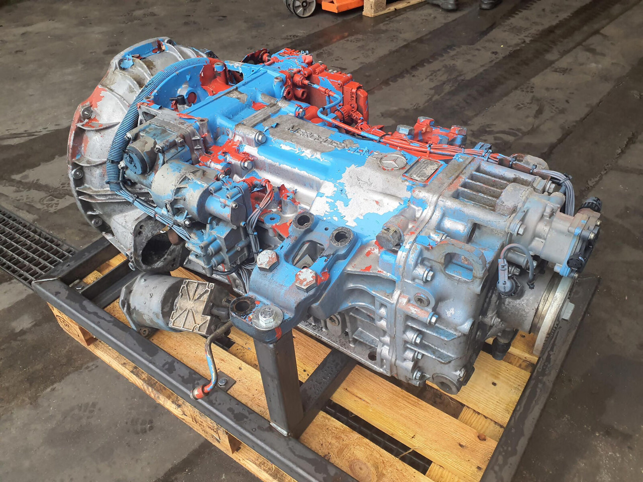 Mercedes-Benz GMK 5130-1 gearbox Mercedes G240-16 - Versnellingsbak voor Mobiele kraan: afbeelding 3 Mercedes-Benz GMK 5130-1 gearbox Mercedes G240-16 - Versnellingsbak voor Mobiele kraan: afbeelding 3