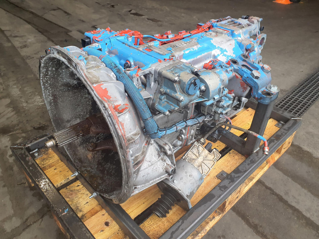 Mercedes-Benz GMK 5130-1 gearbox Mercedes G240-16 - Versnellingsbak voor Mobiele kraan: afbeelding 4 Mercedes-Benz GMK 5130-1 gearbox Mercedes G240-16 - Versnellingsbak voor Mobiele kraan: afbeelding 4