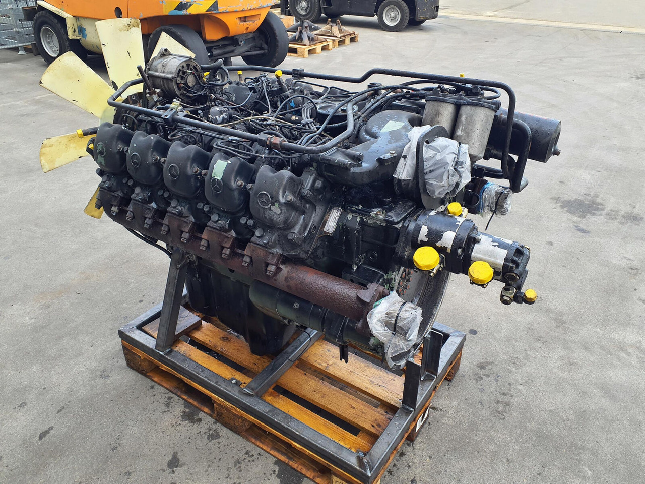 Mercedes-Benz LTM 1060 engine Mercedes-Benz OM 423 - Motor voor Mobiele kraan: afbeelding 4 Mercedes-Benz LTM 1060 engine Mercedes-Benz OM 423 - Motor voor Mobiele kraan: afbeelding 4