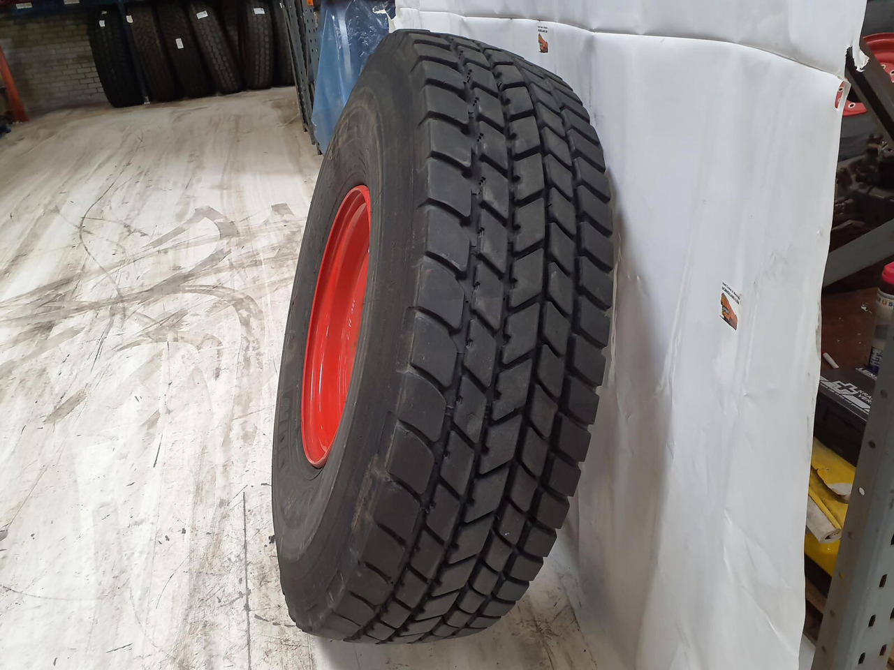 Michelin Wheel 445/95R25 10 12 1p - Complete wiel voor Kraan: afbeelding 4 Michelin Wheel 445/95R25 10 12 1p - Complete wiel voor Kraan: afbeelding 4
