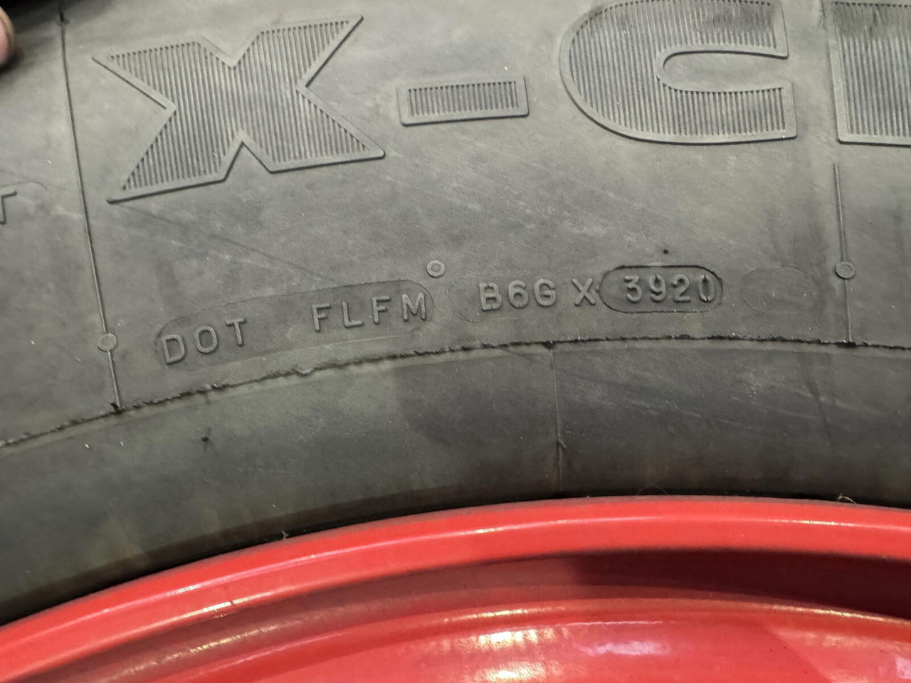 Michelin Wheel 445/95R25 10 12 1p - Complete wiel voor Kraan: afbeelding 5 Michelin Wheel 445/95R25 10 12 1p - Complete wiel voor Kraan: afbeelding 5