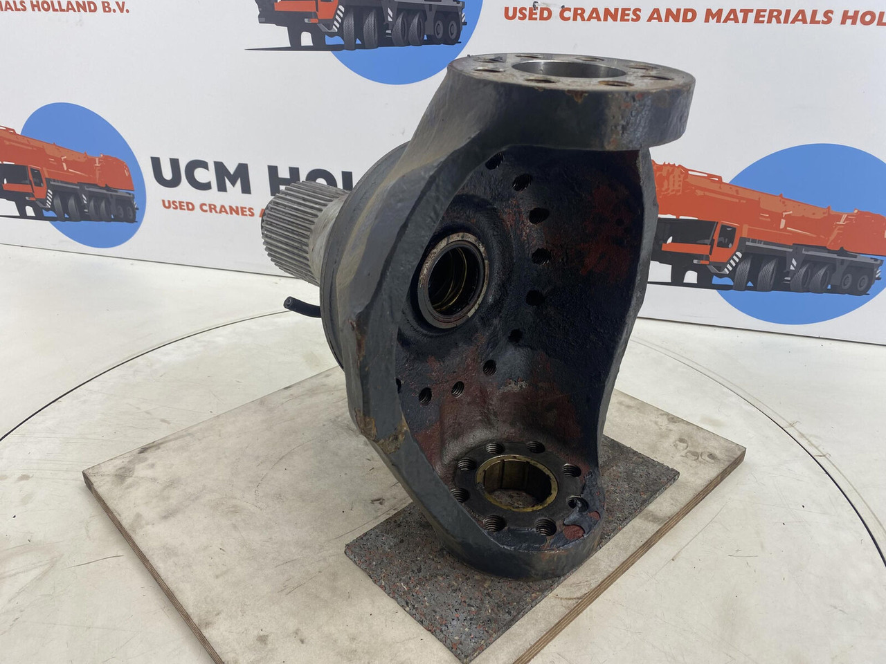 PPM 250 ATT Steering knuckle 16 holes axle 1 - Fusee voor Mobiele kraan: afbeelding 4 PPM 250 ATT Steering knuckle 16 holes axle 1 - Fusee voor Mobiele kraan: afbeelding 4