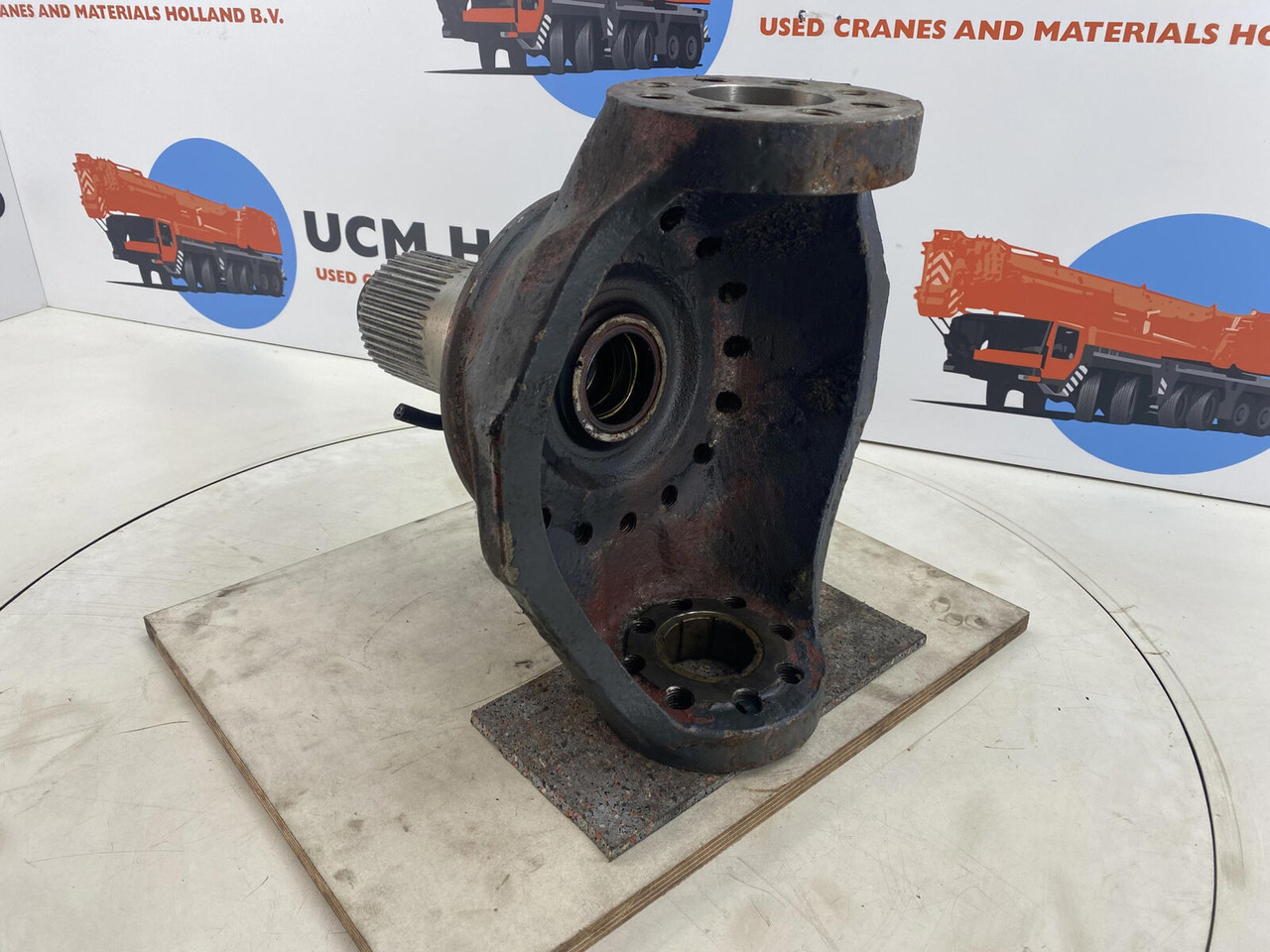 PPM 250 ATT Steering knuckle 16 holes axle 1 - Fusee voor Mobiele kraan: afbeelding 4 PPM 250 ATT Steering knuckle 16 holes axle 1 - Fusee voor Mobiele kraan: afbeelding 4