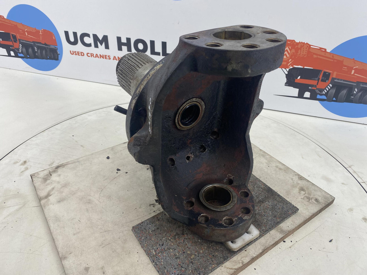 PPM 280 ATT Steering knuckle 16 holes axle 1 - Fusee voor Kraan: afbeelding 4 PPM 280 ATT Steering knuckle 16 holes axle 1 - Fusee voor Kraan: afbeelding 4